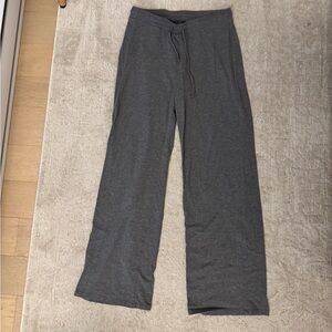 TNA chill Aritzia Pants